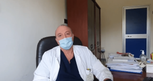 Foggia, 01/12/2021 - Il dott. Sergio Ferrara, medico del reparto di Malattie Infettive e responsabile del day hospital a cui si rivolgono i pazienti HIV positivi, spiega quali sono i servizi offerti dal Policlinico Riuniti (centro diriferimento della provincia) per curare l'Aids, quanti pazienti ne abbiano usufruito in questo ultimo anno (parentesi Covid a parte).