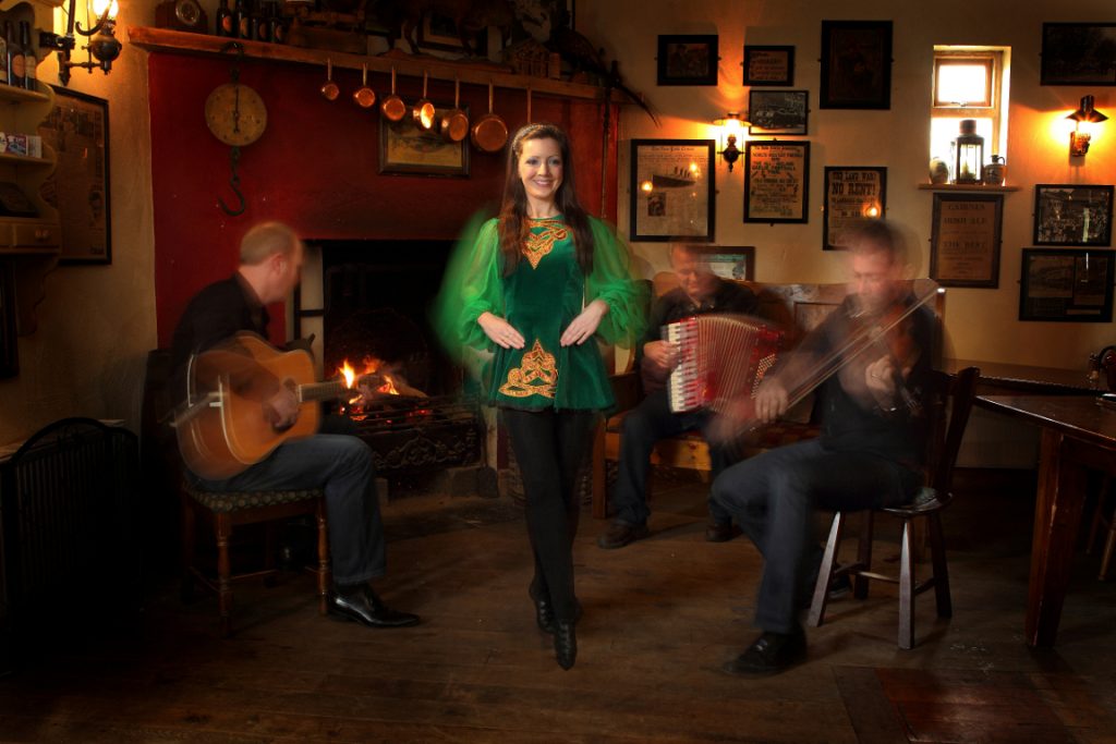 Merry Ploughboy Pub, Edmondstown Rd, Rathfarnham, Co. Dublin - Italish Magazine Irish dance: corsi e appuntamenti in Italia Visita Autore: Stephen Wall Morris Copyright: x-default