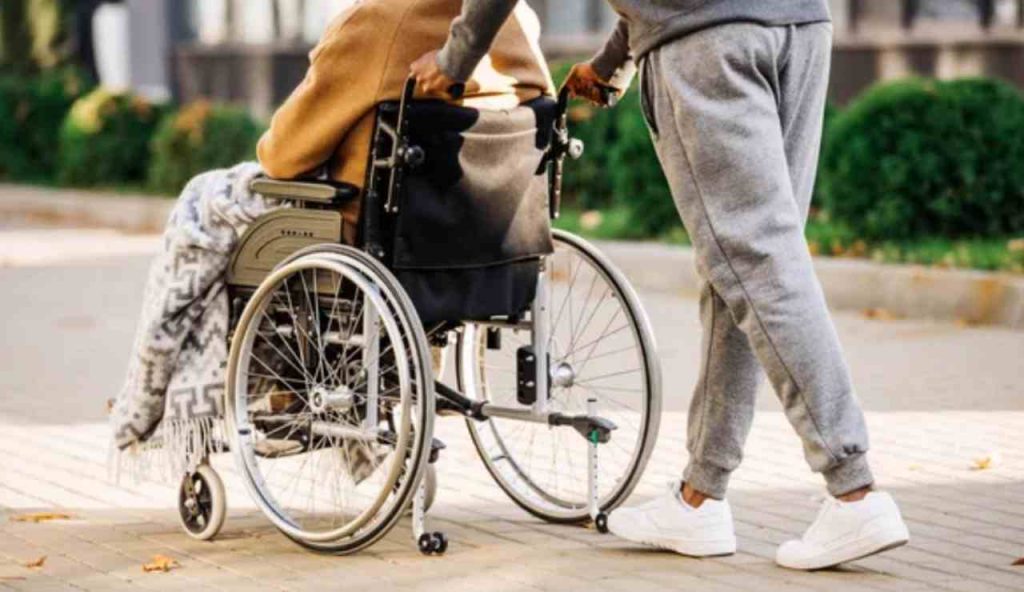 Assistenza ai disabili (Depositphotos foto)