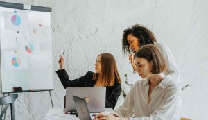 Lavoro alle donne