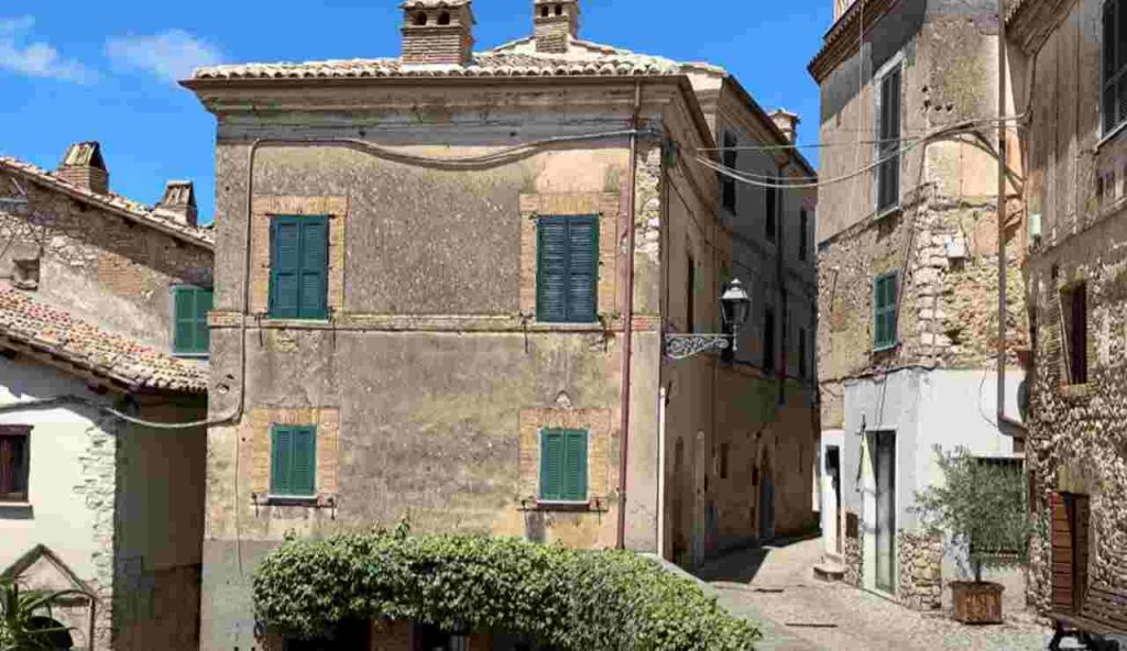 Borgo nell'Eneide